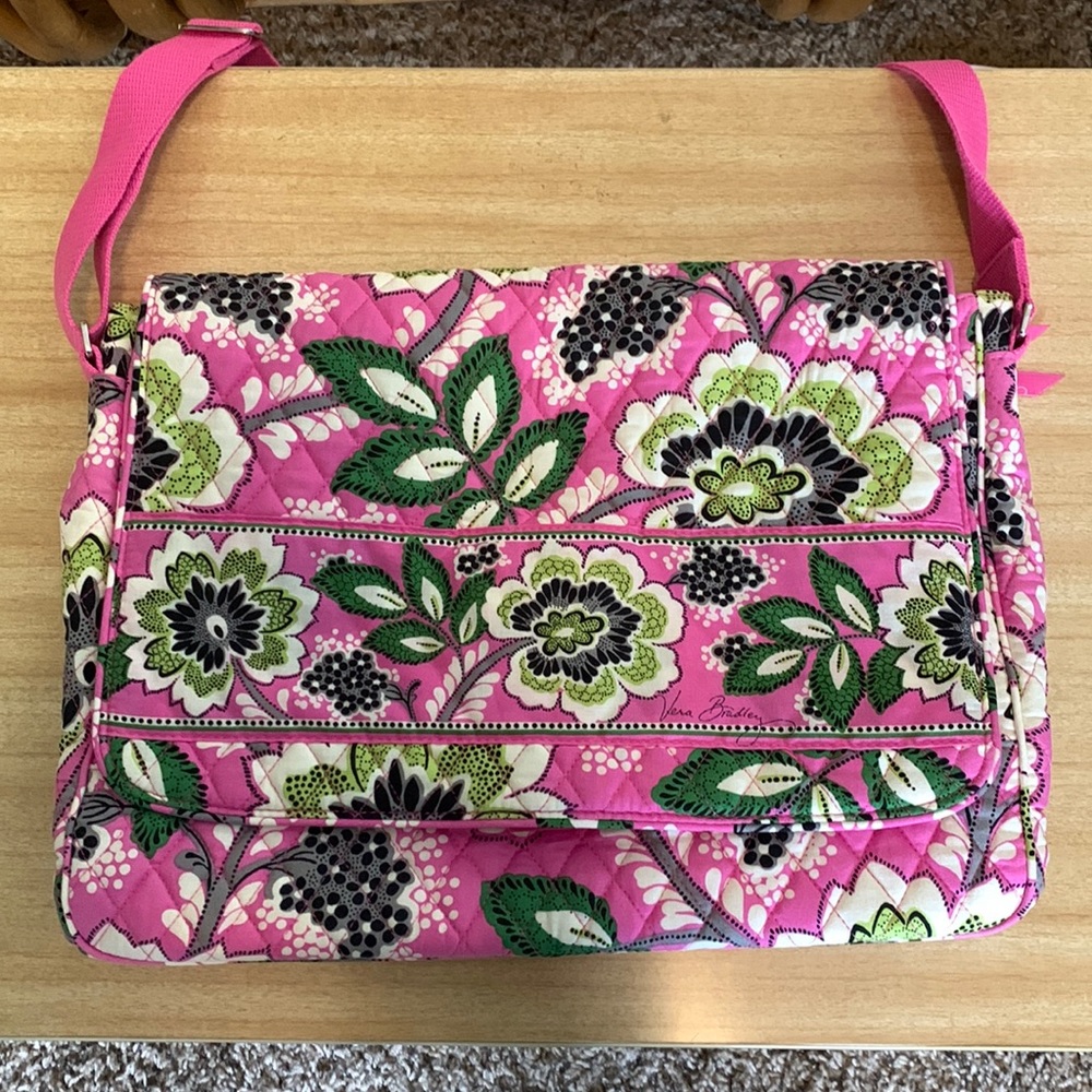 Vera Bradley large messenger travel crossbody bag in Priscilla Pink